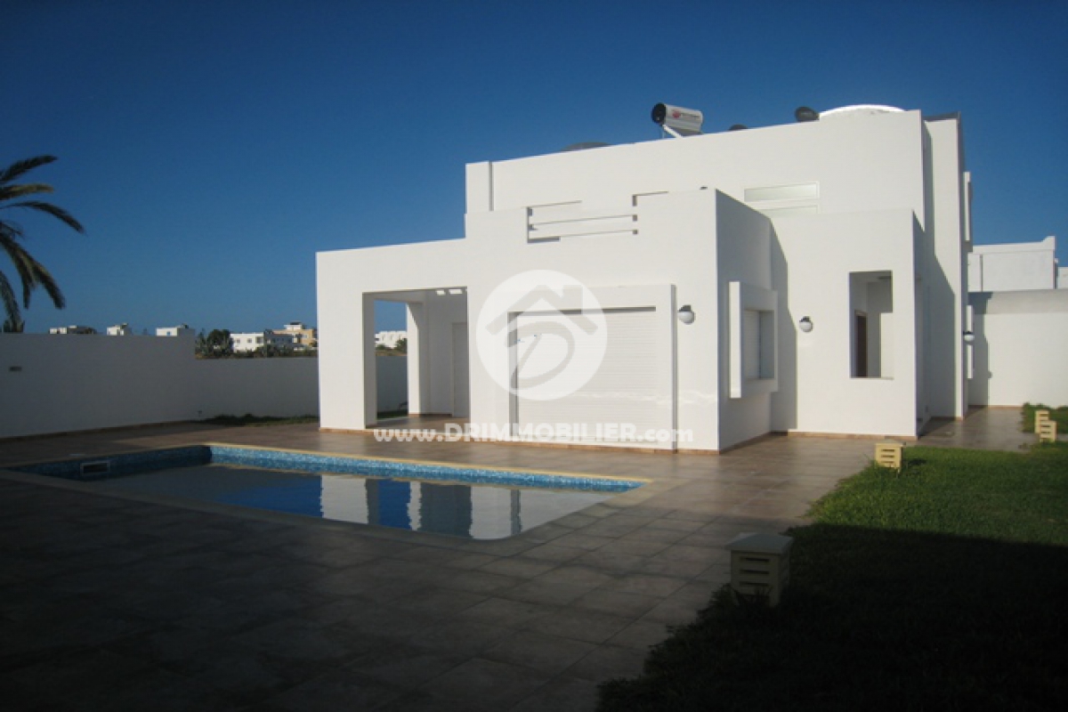 L 92 -                            Sale
                           Villa avec piscine Djerba